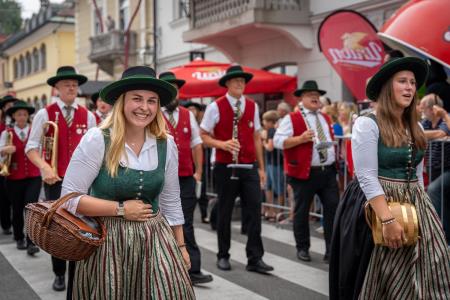 Povorka ob dnevih narodnih noš in oblačilne dedščine (44)